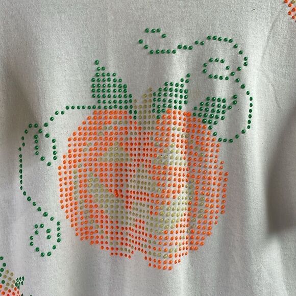 Fruit of the Loom Pumpkin Tshirt, Size Large Adult,White With Beaded Pumpkins - Picture 4 of 6